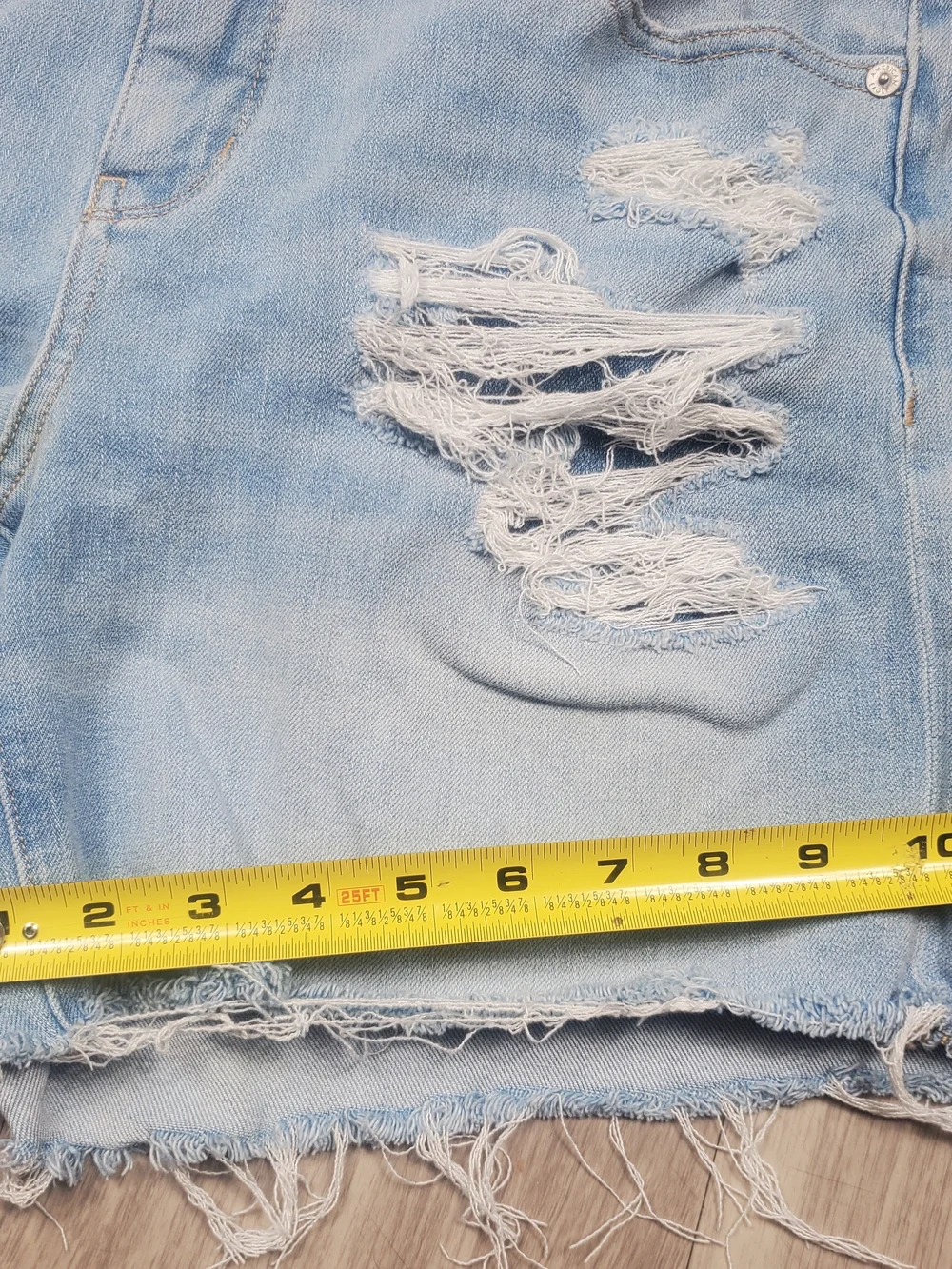 American Eagle The Dream Short Womans 16 Distressed Hem Frayed Denim Shorts - Picture 7 of 12